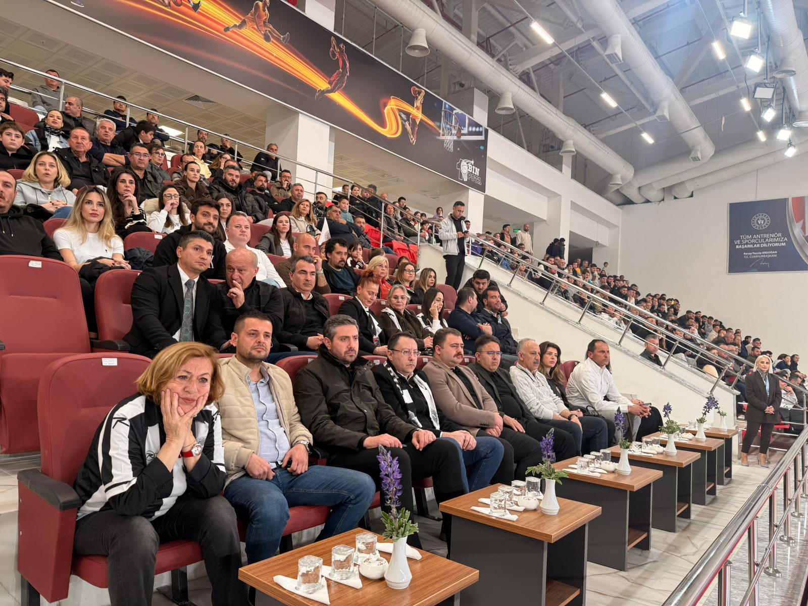 AVRUPA STANDARTLARINDAKİ MARMARİS SPOR SALONU HİZMETE AÇILDI
